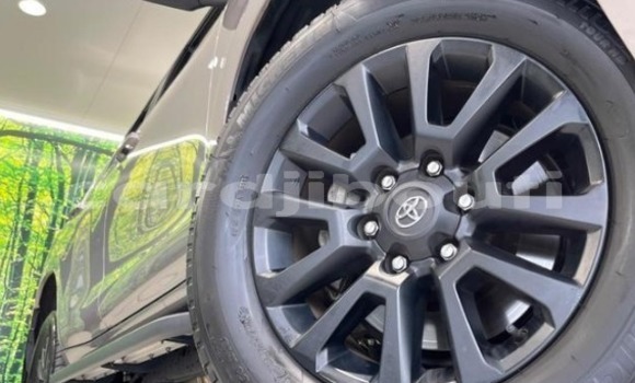 Acheter Occasion Voiture Toyota Land Cruiser Prado Noir à Djibouti city, East africa Acheter Occasion Voiture Toyota Land Cruiser Prado Noir à Djibouti city, East africa