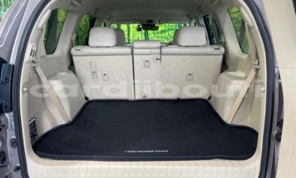 Acheter Occasion Voiture Toyota Land Cruiser Prado Noir à Djibouti city, East africa Acheter Occasion Voiture Toyota Land Cruiser Prado Noir à Djibouti city, East africa