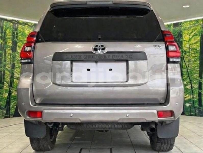 Big with watermark toyota land cruiser prado east africa djibouti city 4560