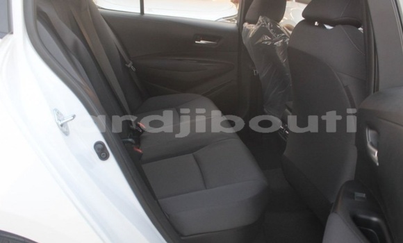 Acheter Occasion Voiture Toyota Corolla Blanc à Djibouti city, East africa Acheter Occasion Voiture Toyota Corolla Blanc à Djibouti city, East africa