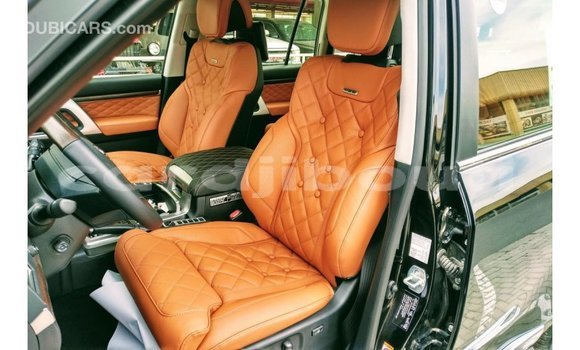 Acheter Import Voiture Toyota Land Cruiser Noir à Import - Dubai, Ali Sabieh Region Acheter Import Voiture Toyota Land Cruiser Noir à Import - Dubai, Ali Sabieh Region