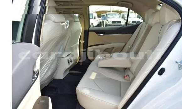 Buy Used Toyota Camry White Car in Djibouti in Djibouti Region Buy Used Toyota Camry White Car in Djibouti in Djibouti Region