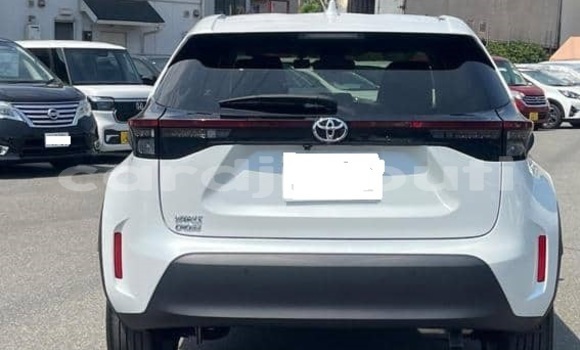 Buy Used Toyota Yaris White Car in Djibouti in Djibouti Region Buy Used Toyota Yaris White Car in Djibouti in Djibouti Region