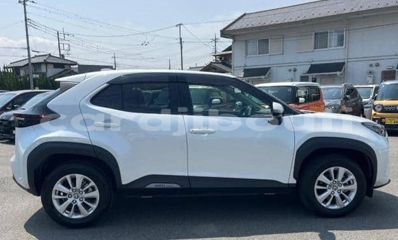 Buy Used Toyota Yaris White Car in Djibouti in Djibouti Region Buy Used Toyota Yaris White Car in Djibouti in Djibouti Region