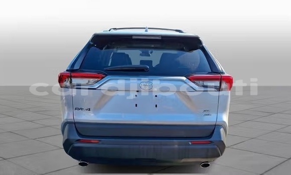 Buy Used Toyota RAV4 Silver Car in Djibouti in Djibouti Region Buy Used Toyota RAV4 Silver Car in Djibouti in Djibouti Region