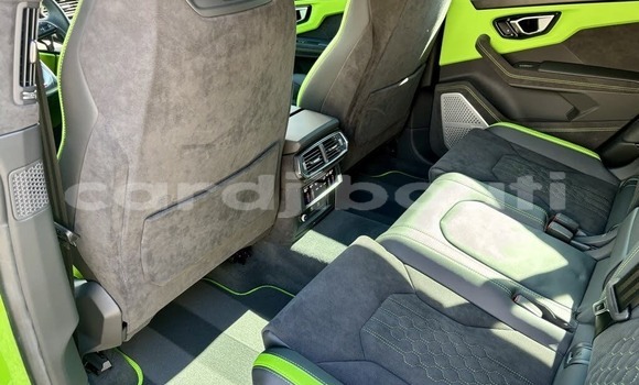 Buy Used Lamborghini Urus Green Car in Ali Sabieh in Ali Sabieh Region Buy Used Lamborghini Urus Green Car in Ali Sabieh in Ali Sabieh Region