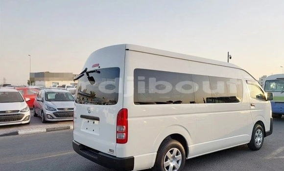 Buy Used Toyota Hiace White Car in Djibouti city in East africa Buy Used Toyota Hiace White Car in Djibouti city in East africa