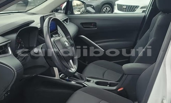 Buy Used Toyota Corolla Cross White Car in Djibouti in Djibouti Region Buy Used Toyota Corolla Cross White Car in Djibouti in Djibouti Region