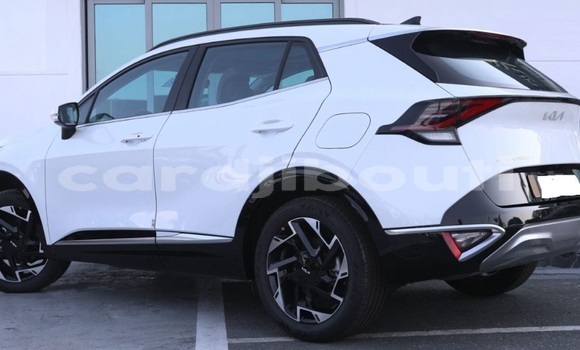 Buy Used Kia Sportage White Car in Djibouti city in East africa Buy Used Kia Sportage White Car in Djibouti city in East africa