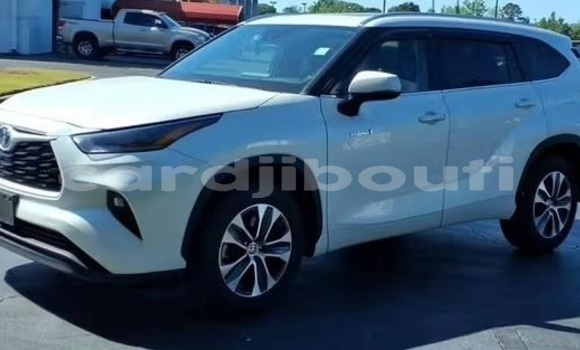 Acheter Occasion Voiture Toyota Highlander Blanc à Djibouti, Djibouti Region Acheter Occasion Voiture Toyota Highlander Blanc à Djibouti, Djibouti Region