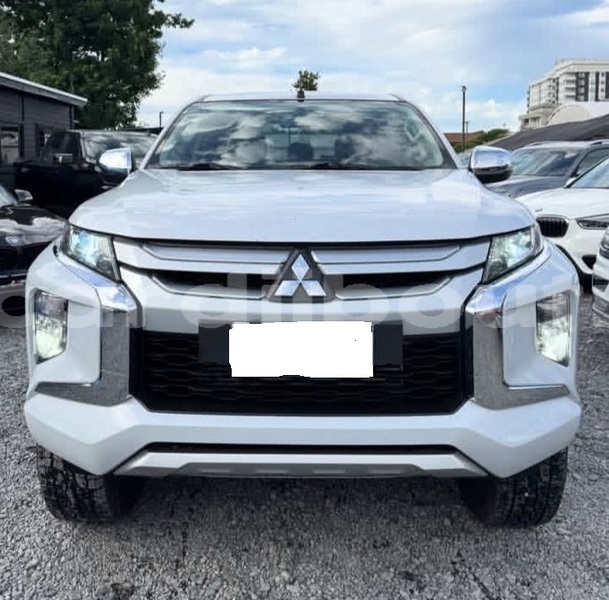 Big with watermark mitsubishi l200 east africa djibouti city 4616