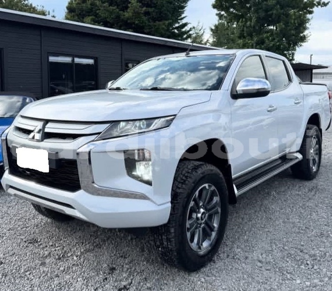 Big with watermark mitsubishi l200 east africa djibouti city 4616
