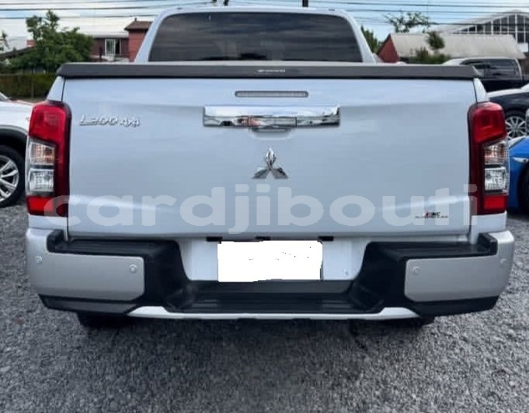 Big with watermark mitsubishi l200 east africa djibouti city 4616