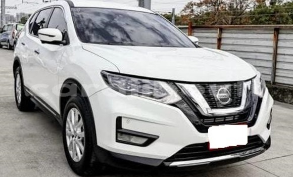 Buy Used Nissan X–Trail White Car in Djibouti city in East africa Buy Used Nissan X–Trail White Car in Djibouti city in East africa
