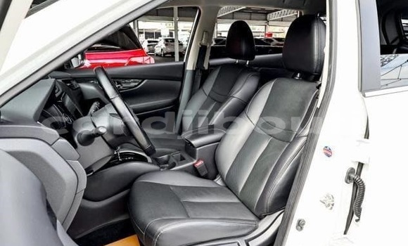 Buy Used Nissan X–Trail White Car in Djibouti city in East africa Buy Used Nissan X–Trail White Car in Djibouti city in East africa