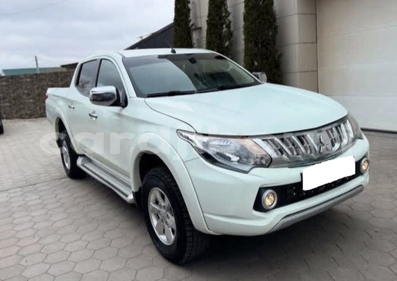 Big with watermark mitsubishi l200 east africa djibouti city 4622