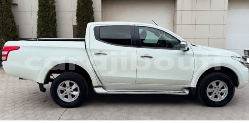 Big with watermark mitsubishi l200 east africa djibouti city 4622