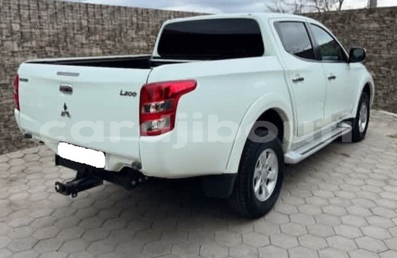 Big with watermark mitsubishi l200 east africa djibouti city 4622