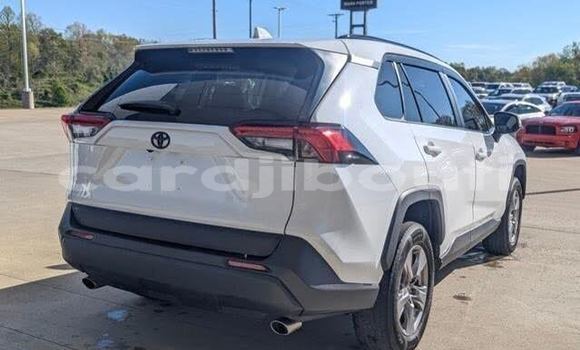 Acheter Occasion Voiture Toyota RAV4 Blanc à Djibouti, Djibouti Region Acheter Occasion Voiture Toyota RAV4 Blanc à Djibouti, Djibouti Region