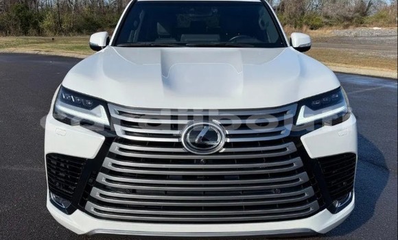 Acheter Occasion Voiture Lexus LX Blanc à Djibouti city, East africa