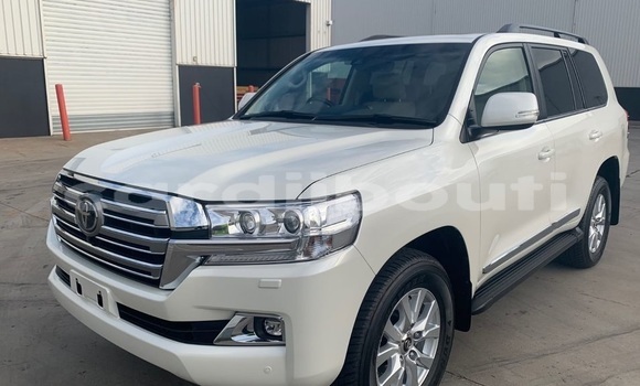 Acheter Occasion Voiture Toyota Land Cruiser Blanc à Djibouti city, East africa