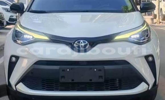 Acheter Occasion Voiture Toyota C-HR Blanc à Djibouti city, East africa Acheter Occasion Voiture Toyota C-HR Blanc à Djibouti city, East africa