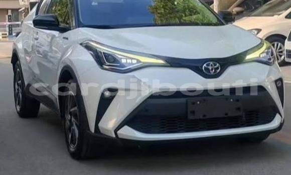 Acheter Occasion Voiture Toyota C-HR Blanc à Djibouti city, East africa Acheter Occasion Voiture Toyota C-HR Blanc à Djibouti city, East africa