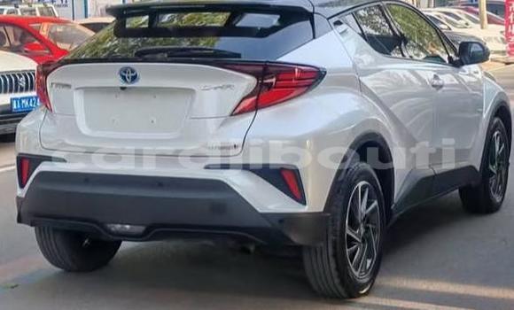 Acheter Occasion Voiture Toyota C-HR Blanc à Djibouti city, East africa Acheter Occasion Voiture Toyota C-HR Blanc à Djibouti city, East africa