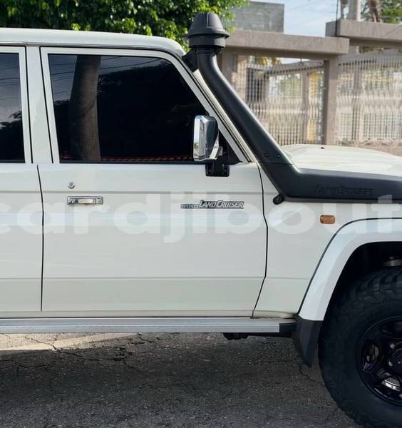 Big with watermark toyota land cruiser djibouti region djibouti 4645