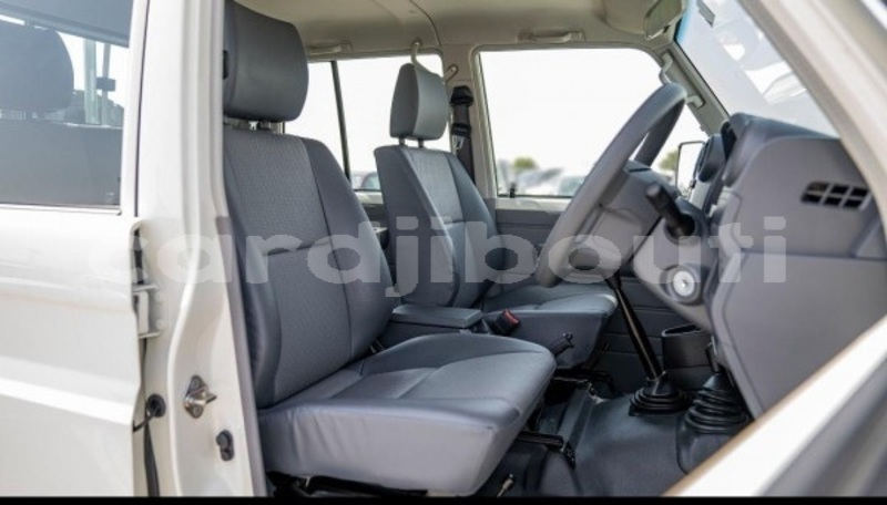 Big with watermark toyota land cruiser djibouti region djibouti 4645