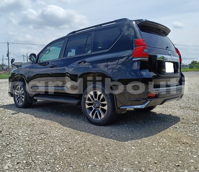 Big with watermark toyota land cruiser prado east africa djibouti city 4646