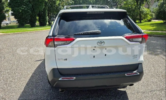 Acheter Occasion Voiture Toyota RAV4 Blanc à Dikhil, Dikhil Acheter Occasion Voiture Toyota RAV4 Blanc à Dikhil, Dikhil