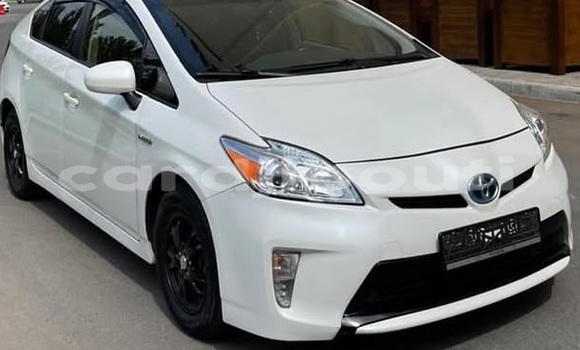 Acheter Occasion Voiture Toyota Prius Blanc à Djibouti city, East africa