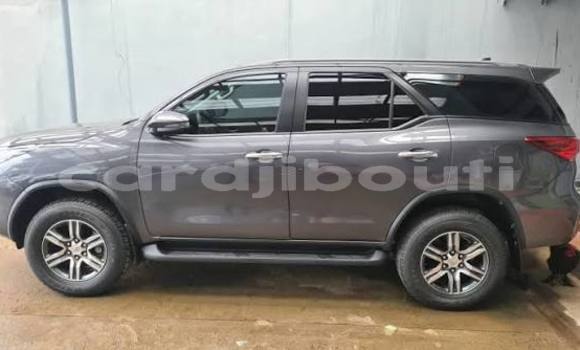 Acheter Neuf Voiture Toyota Fortuner Gris à Djibouti city, East africa Acheter Neuf Voiture Toyota Fortuner Gris à Djibouti city, East africa