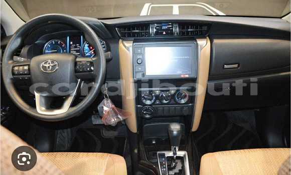 Acheter Neuf Voiture Toyota Fortuner Gris à Djibouti city, East africa Acheter Neuf Voiture Toyota Fortuner Gris à Djibouti city, East africa