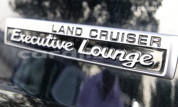 Acheter Import Voiture Toyota Land Cruiser Noir à Import - Dubai, Ali Sabieh Region Acheter Import Voiture Toyota Land Cruiser Noir à Import - Dubai, Ali Sabieh Region