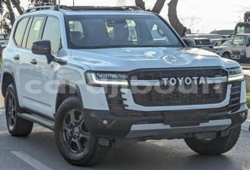 Big with watermark toyota land cruiser east africa djibouti city 4668
