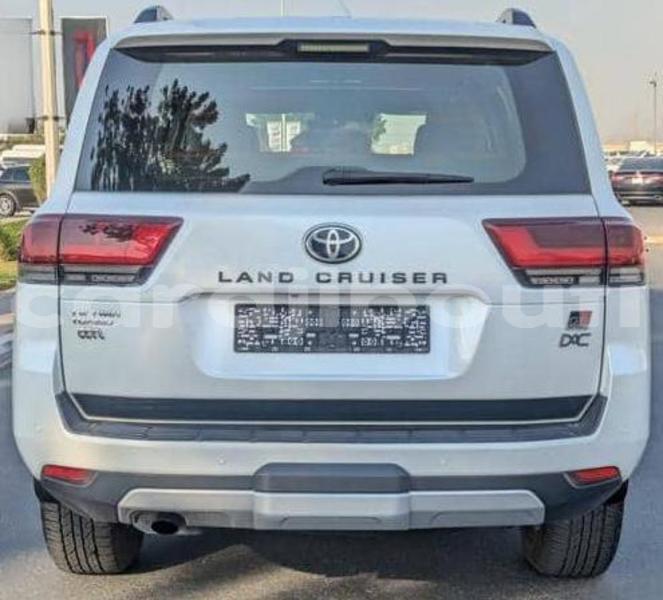 Big with watermark toyota land cruiser east africa djibouti city 4668