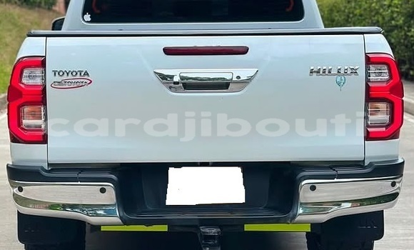 Acheter Occasion Voiture Toyota Hilux Blanc à Djibouti city, East africa Acheter Occasion Voiture Toyota Hilux Blanc à Djibouti city, East africa