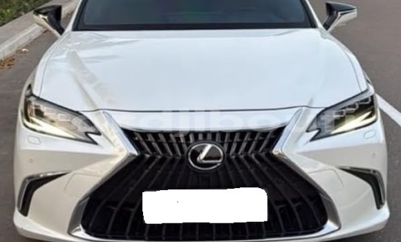 Acheter Occasion Voiture Lexus ES Blanc à Djibouti city, East africa Acheter Occasion Voiture Lexus ES Blanc à Djibouti city, East africa