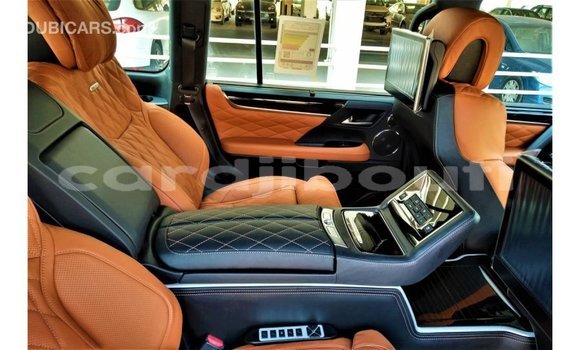 Acheter Import Voiture Lexus LX Noir à Import - Dubai, Ali Sabieh Region Acheter Import Voiture Lexus LX Noir à Import - Dubai, Ali Sabieh Region