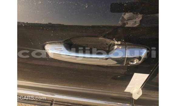 Acheter Import Voiture Toyota Land Cruiser Noir à Import - Dubai, Ali Sabieh Region Acheter Import Voiture Toyota Land Cruiser Noir à Import - Dubai, Ali Sabieh Region