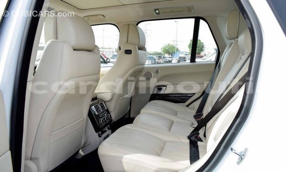 Buy Import Land Rover Range Rover White Car in Import - Dubai in Ali Sabieh Region Buy Import Land Rover Range Rover White Car in Import - Dubai in Ali Sabieh Region