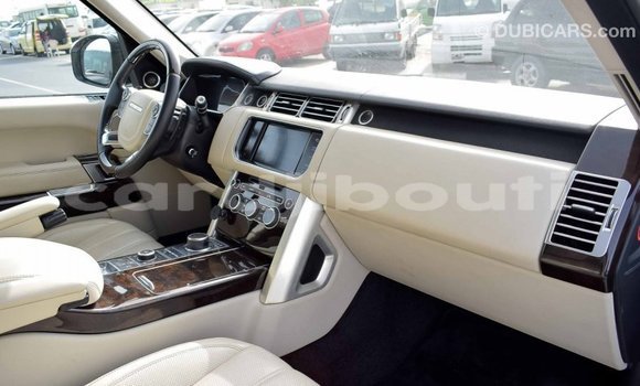 Buy Import Land Rover Range Rover White Car in Import - Dubai in Ali Sabieh Region Buy Import Land Rover Range Rover White Car in Import - Dubai in Ali Sabieh Region