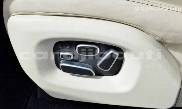 Buy Import Land Rover Range Rover White Car in Import - Dubai in Ali Sabieh Region Buy Import Land Rover Range Rover White Car in Import - Dubai in Ali Sabieh Region