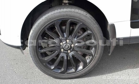 Acheter Import Voiture Land Rover Range Rover Blanc à Import - Dubai, Ali Sabieh Region