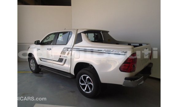 Acheter Import Voiture Toyota Hilux Autre à Import - Dubai, Ali Sabieh Region Acheter Import Voiture Toyota Hilux Autre à Import - Dubai, Ali Sabieh Region