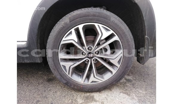 Buy Import Hyundai Santa Fe White Car in Import - Dubai in Ali Sabieh Region Buy Import Hyundai Santa Fe White Car in Import - Dubai in Ali Sabieh Region