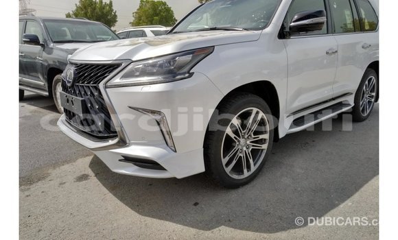 Acheter Import Voiture Lexus LX Blanc à Import - Dubai, Ali Sabieh Region Acheter Import Voiture Lexus LX Blanc à Import - Dubai, Ali Sabieh Region