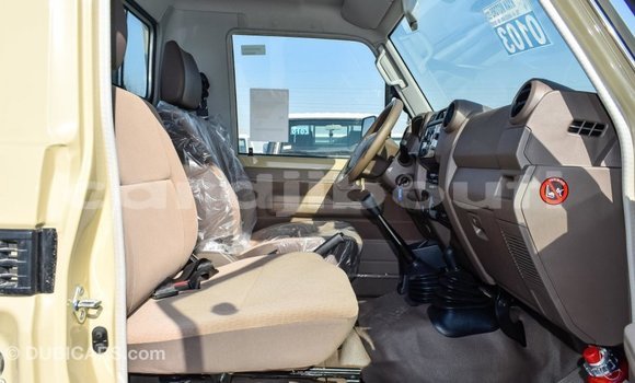 Buy Import Toyota Land Cruiser Beige Car in Import - Dubai in Ali Sabieh Region Buy Import Toyota Land Cruiser Beige Car in Import - Dubai in Ali Sabieh Region